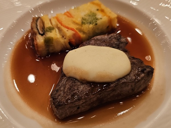 牛ロースのグリエ