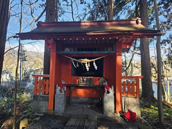 正一位高平稲荷大神