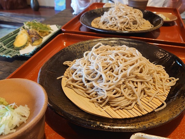 石臼挽き自家製蕎麦
