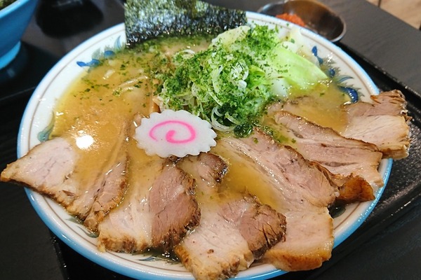 半チャーシュー。