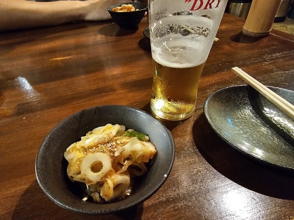 お通しとビール。