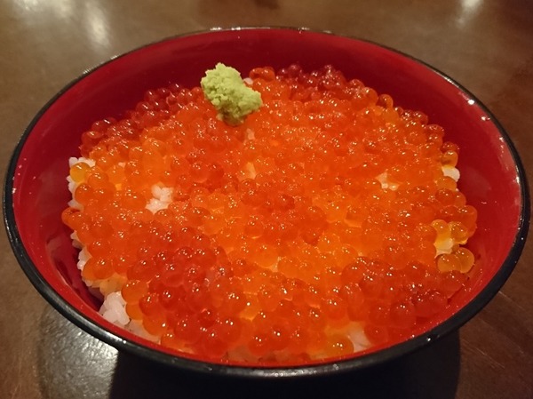 イクラ丼。