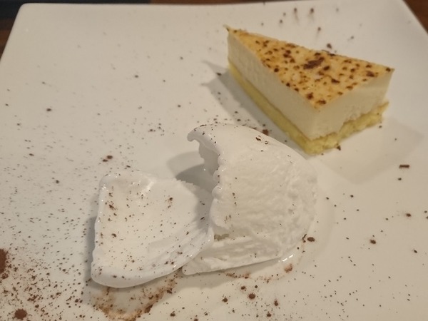 デザートはココナッツ。