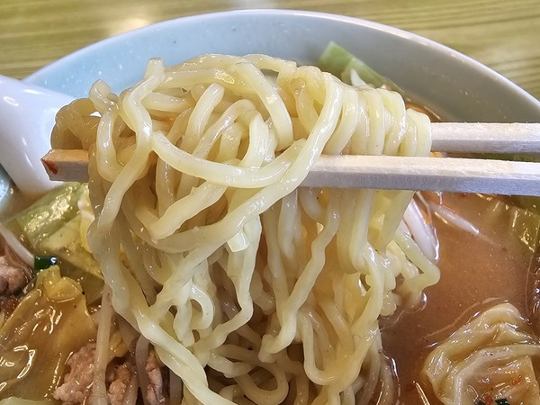 材木亭さんの麺