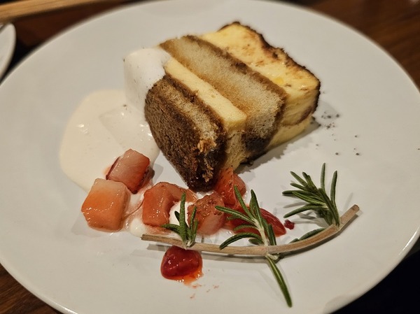 洒落たデザート