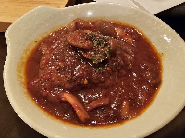 煮込みハンバーグ。