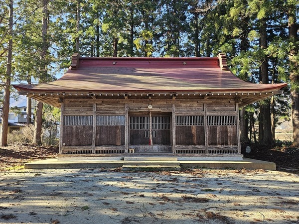 歴史を感じる拝殿