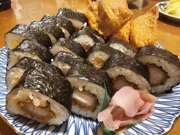 恵方巻、カット。