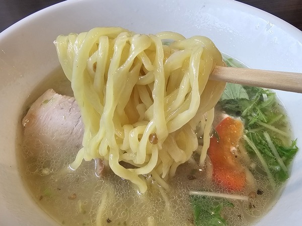 塩に合わせた麺