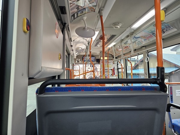 帰りはバスで。