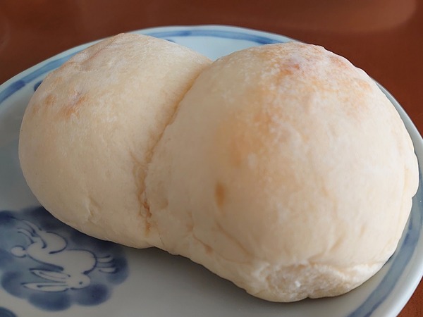 ふわふわの白パン