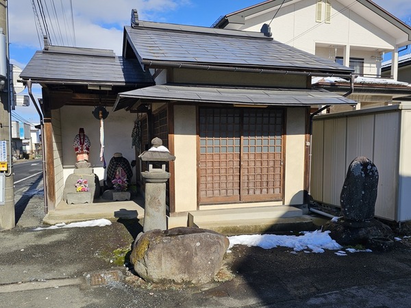下条口の地蔵堂
