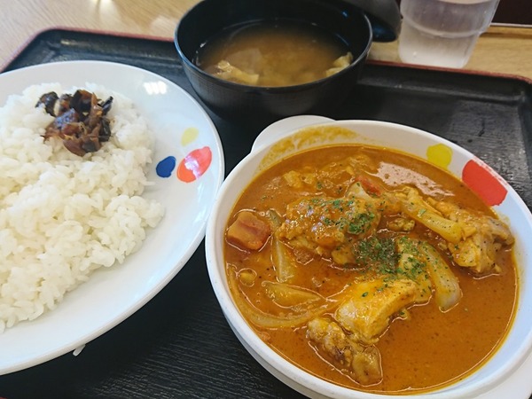 バターチキンカレー。