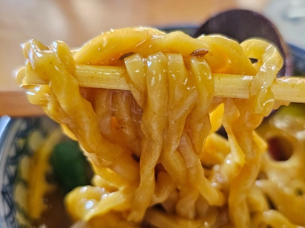 渾身の青竹手打ち麺