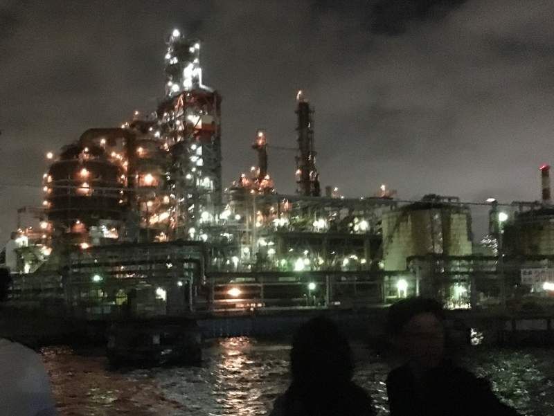 ブレードランナーの世界を堪能 横浜の工場夜景を見学しました 東葛人的道楽