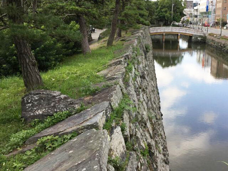 120_徳島城の石垣と堀