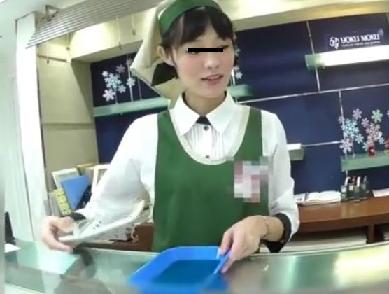 【盗撮動画】イイやつです！逆さHERO！デパ地下ショップ店員の清純美形お嬢さんのパンチラ！