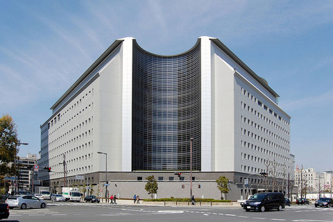 市民「腕時計落とした」大阪府警「届いてないですね」→大阪府警「何か不明な腕時計あるわ。売却」