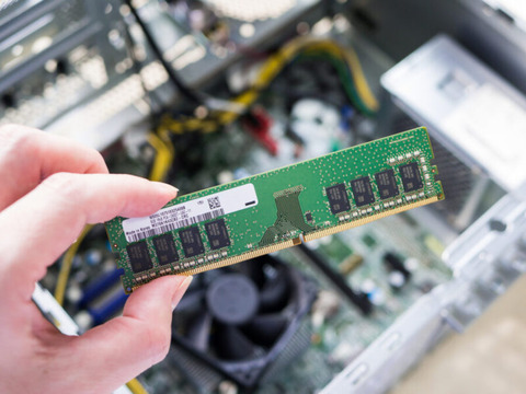 【悲報】半導体メモリ、もう一生値が下がらないかも知れないｗｗｗｗｗ