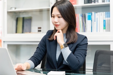 【悲報】翻訳家さん、絶望「30年間翻訳してきたのに、AIで失業。これからどうすれば」