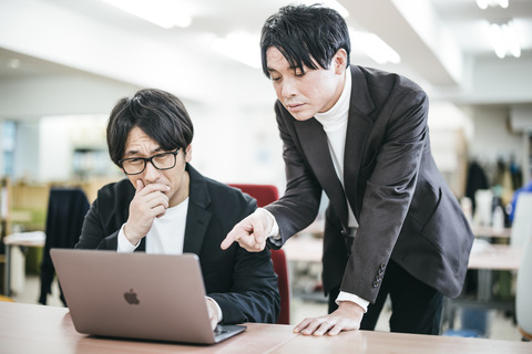 ワイ無能、上司から「自分で考えろ」と「何で相談しないの」コンボを食らって病む