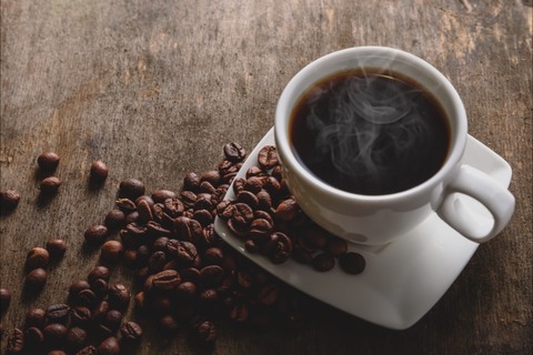 喫茶店のブラックコーヒー(ホット)に「600円」払ってる人達の正体