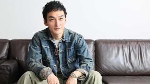 【画像あり】草彅剛さんの着てる「セーター」のお値段がコチラｗｗｗｗｗ