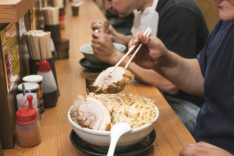 【悲報】家系ラーメン屋さん、クソキモいシステムを導入してしまう