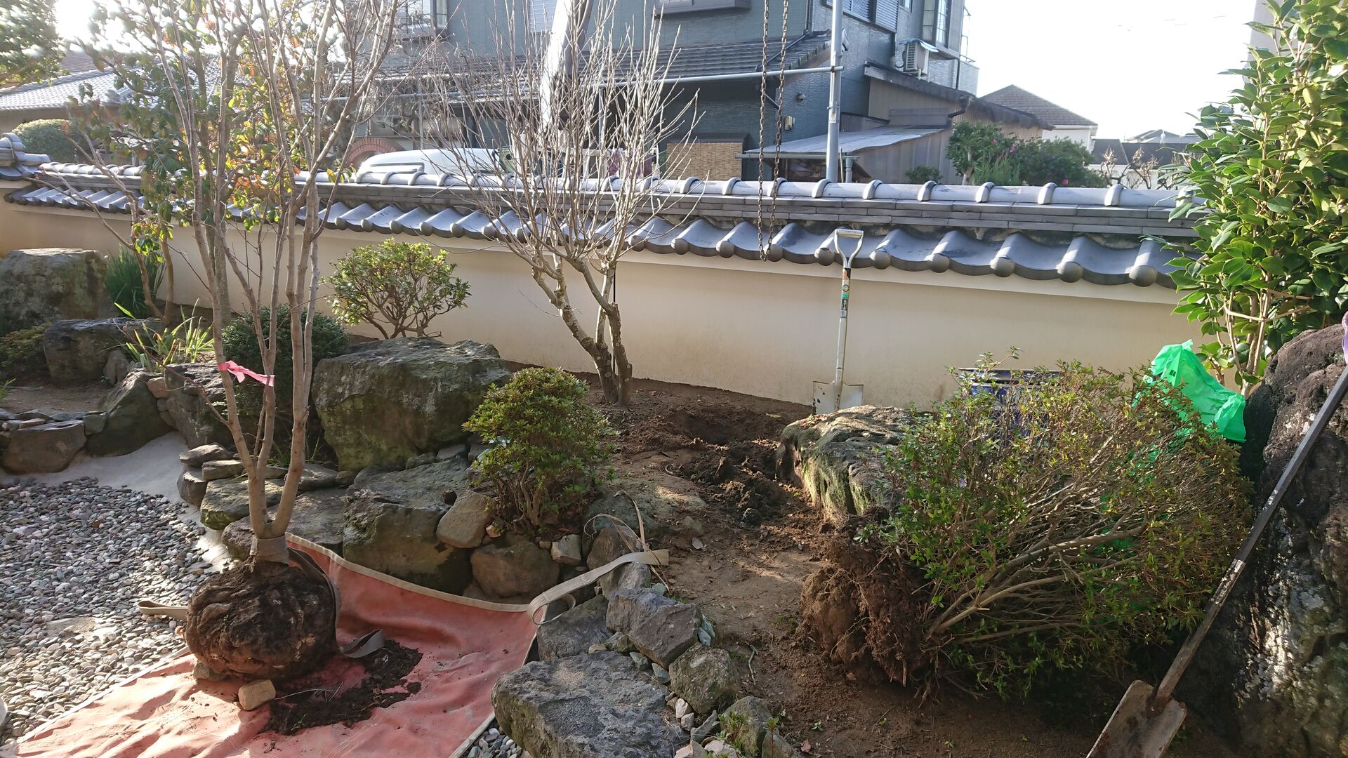 宗像市にて植栽工事です 移植もありました 宗像市 福津市 植木屋 庭師 剪定 伐採 雑草対策 専門業者 造園の藤翔blog 宗像市にて植栽工事です 移植もありました 宗像市 福津市 植木屋 庭師 剪定 伐採 雑草対策 専門業者 造園の藤翔blog