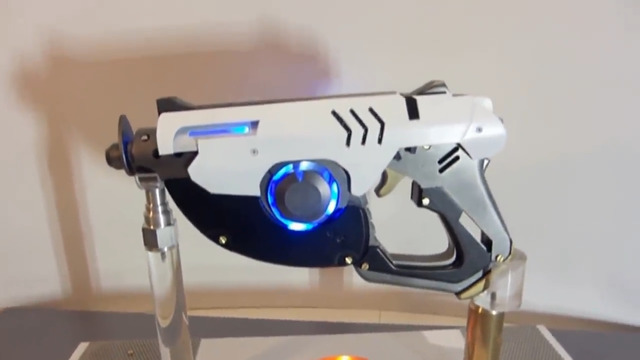 ガンタイプ 超かっこいいレーザーポインター 銃マニア必見 Toutanのblog速報ネタ ガンタイプ 超かっこいいレーザーポインター 銃マニア必見 Toutanのblog速報ネタ