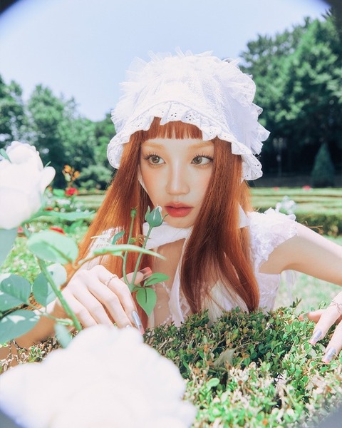 IDLE ウギ YUQI motivation サノク 事前収録 トレカ B IDLE ウギ YUQI motivation サノク 事前収録 限定 トレカB