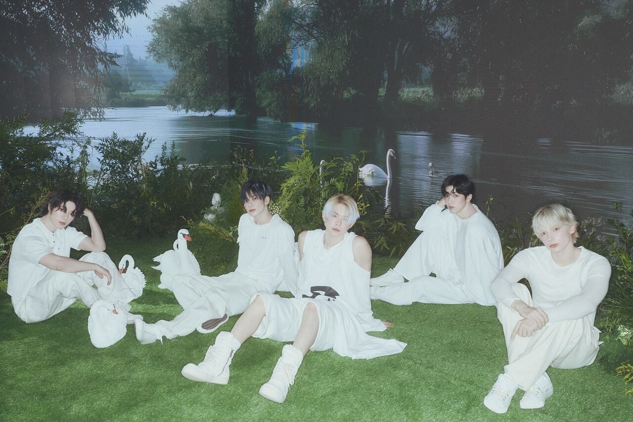 ASTRO アルバム トレカなし 楽天市場】☆配送無料☆バージョン選択☆ASTRO 2nd Full Album ALL