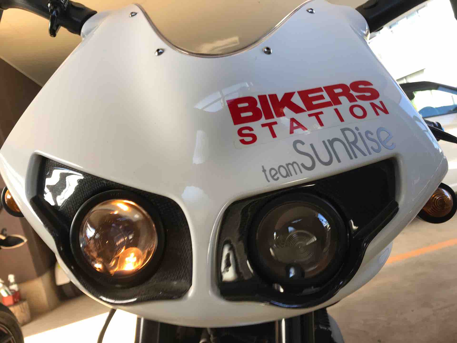 Buell ヘッドライトバルブ交換 Y S Garage Miscellaneous Notes