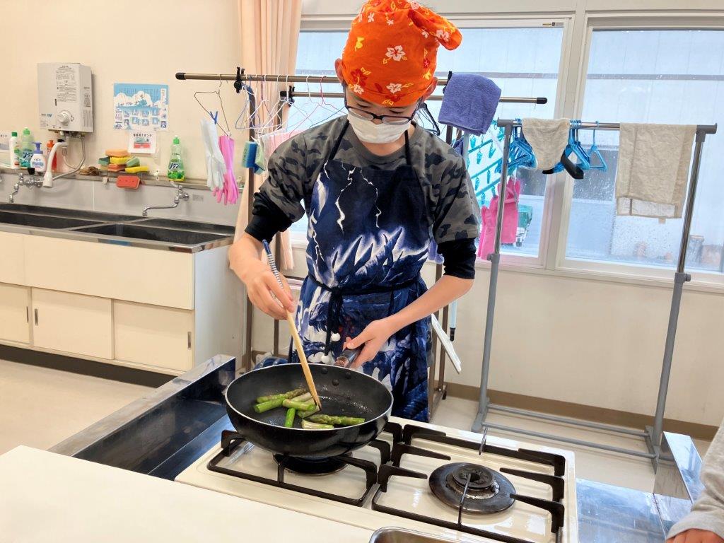 5/13(月) おいしくいためるためには？ : とうや小学校 大好き！