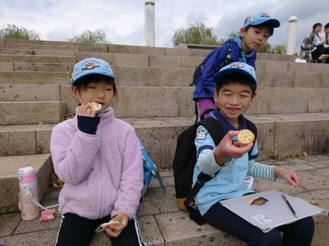 line_695285378802008