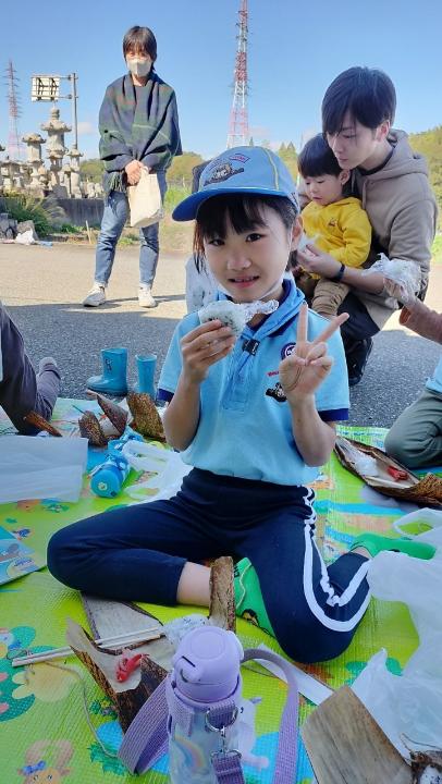 line_89930232220169_1