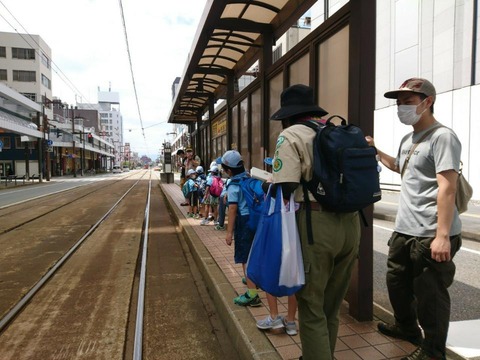 line_2943760947053