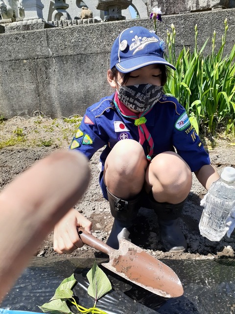 1652096686405