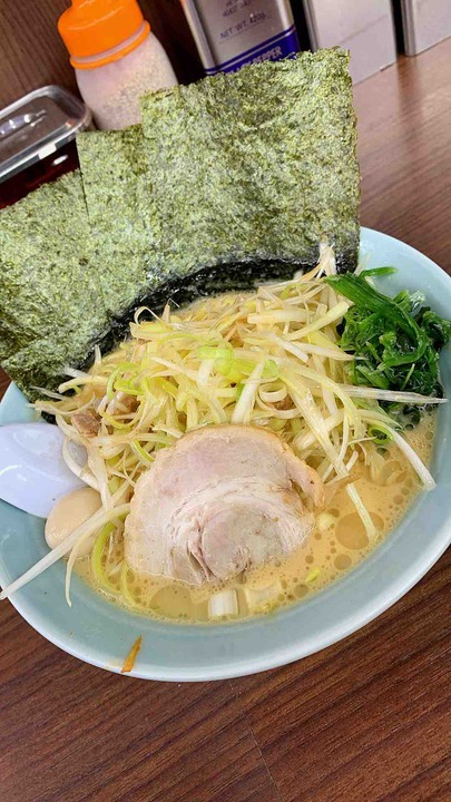 魂心家】白髪ネギトッピングには赤と白がある : 男の昼ごはん