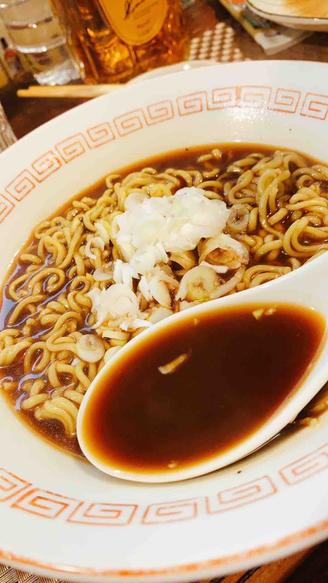 ヤクルト 地域限定ラーメン 富山ブラック とやもん 男の昼ごはん