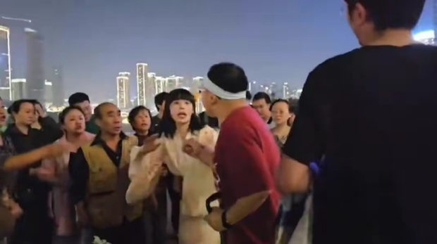 【動画】中国あるある、日本の和服コスプレ女子、包囲され非難される！