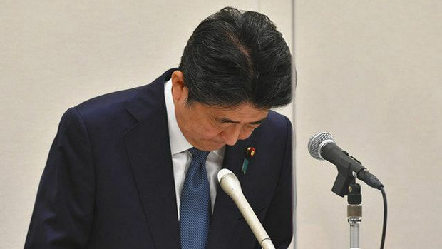 責任を痛感する安倍前首相