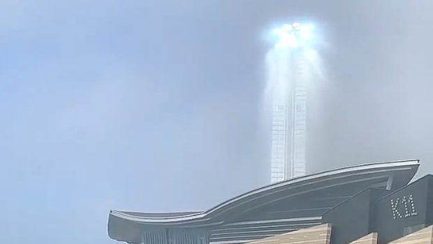 中国、空が水色に光る奇怪な謎現象が発生！