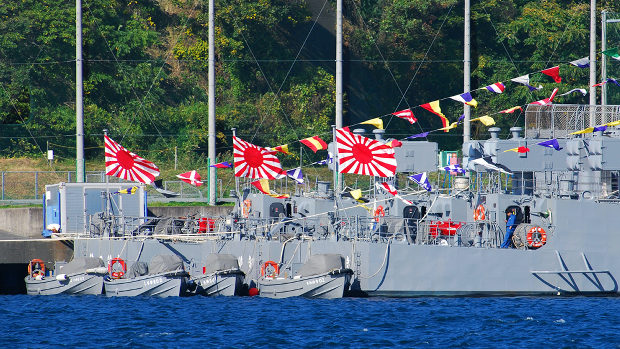 浜田防衛相「海自護衛艦が旭日旗を掲げて釜山港に寄港する」、 韓国国防省「国際慣例に従う」