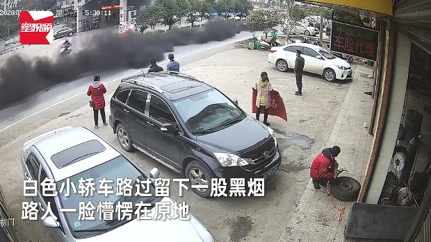 中国車ヤバい！黒煙を吐き爆走する車に住民唖然！