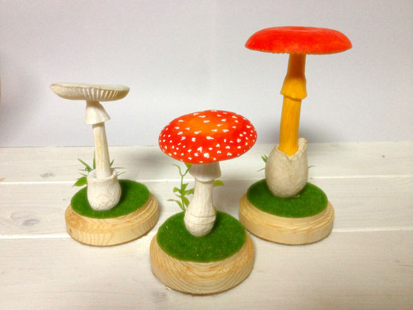 小島秋彦 シナノキ アクリルペイント マッシュルームスタンド 木彫り