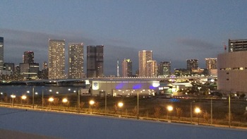 屋上庭園から2