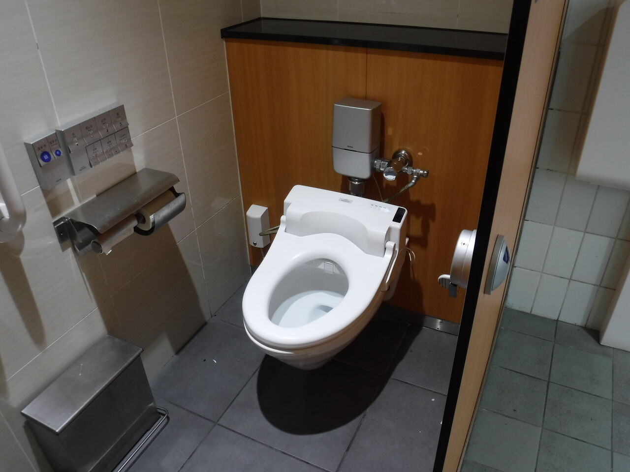 珍品 近鉄松阪駅 北改札口のトイレ Toyoの旅行とトイレ調査日記