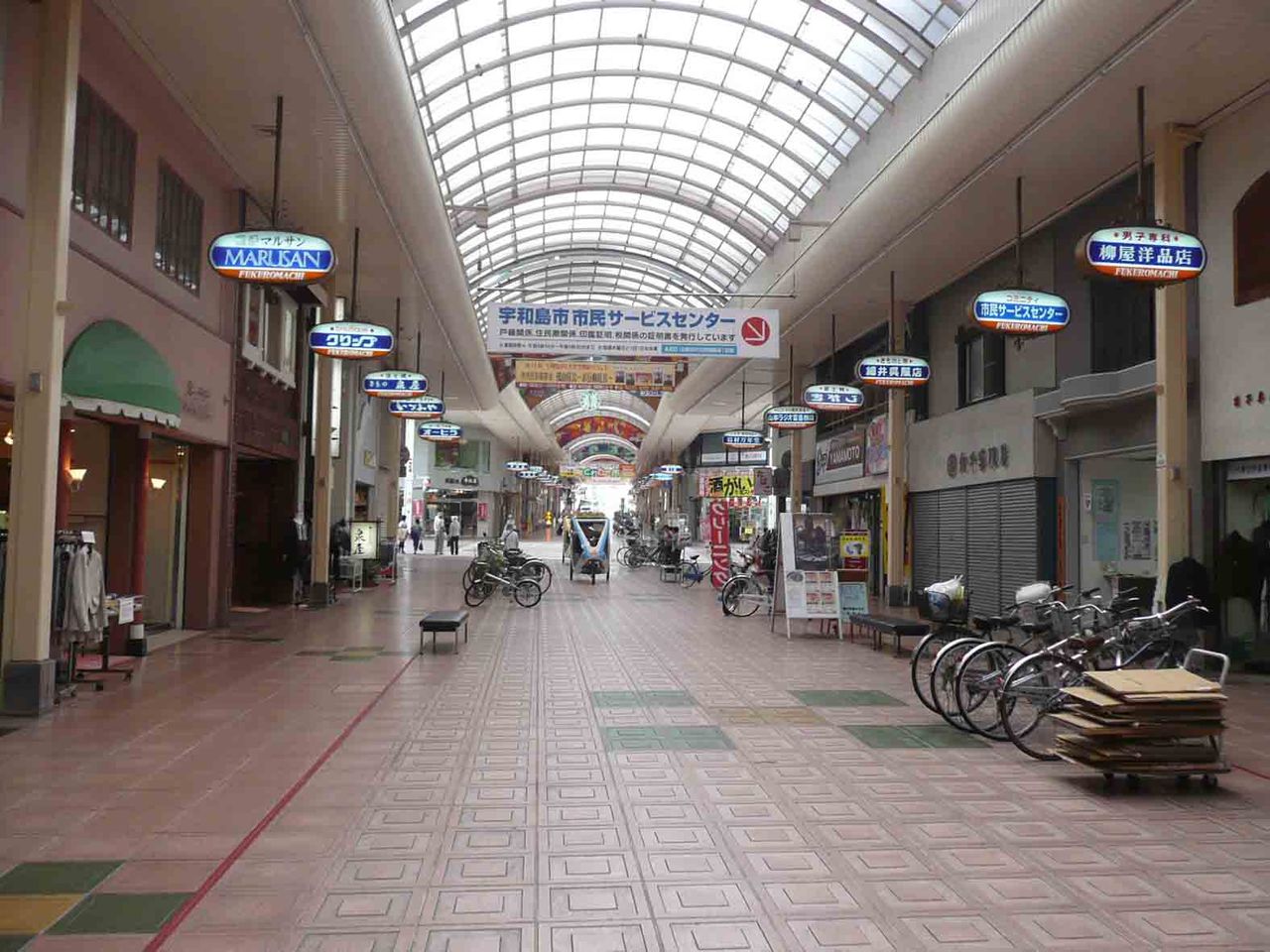 宇和島商店街と自転車タクシー 四国アイランドライフ