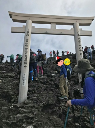 18-08-19-11-55-36-008_deco